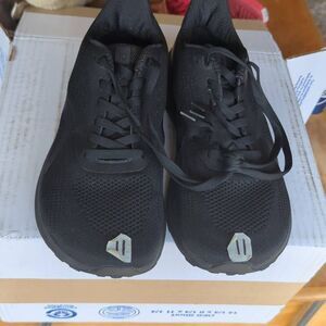Bronax men 's. Black sneakers size 10